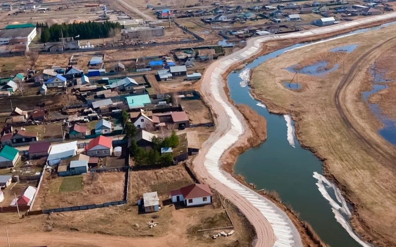 Сенатор попросил 5 млрд тенге на защиту сел от паводков