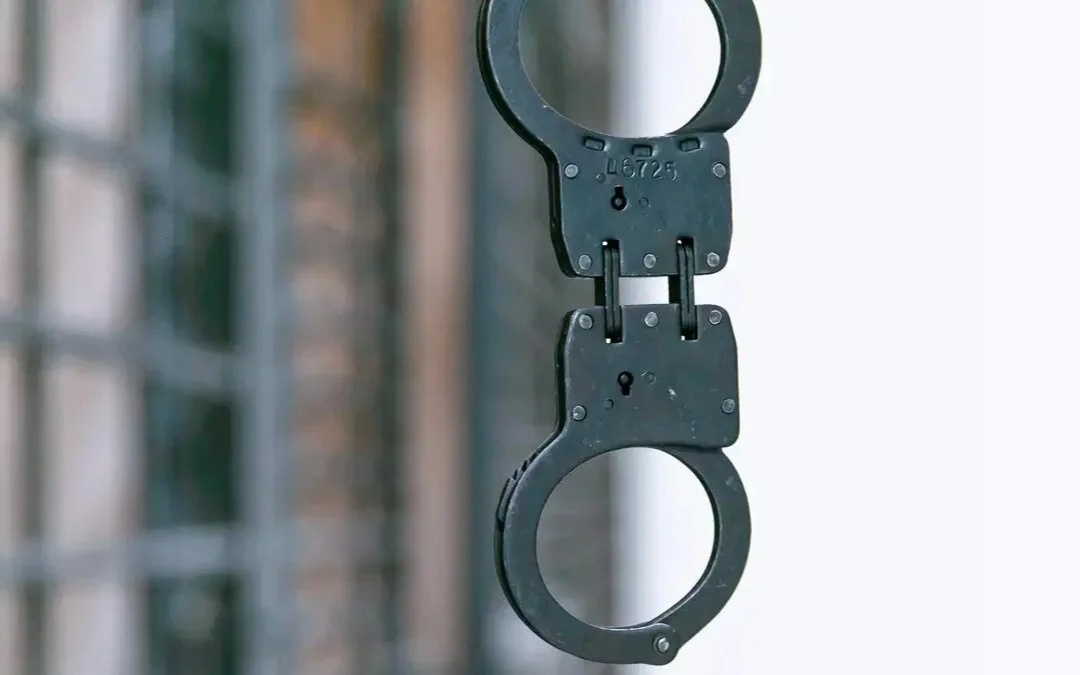 Полиция Шымкента задержала четверых вымогателей