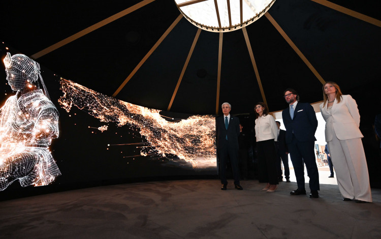 Токаев посетил Фонд креативных индустрий