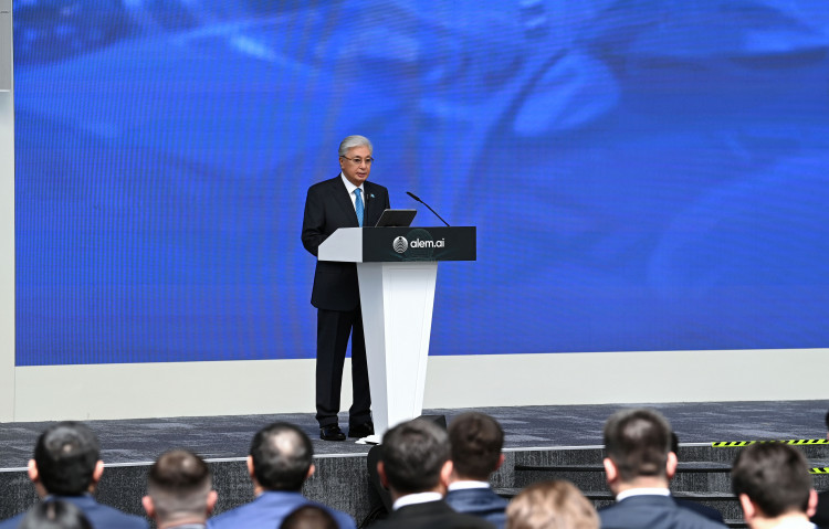 Токаев наградил победителей Alem.ai battle