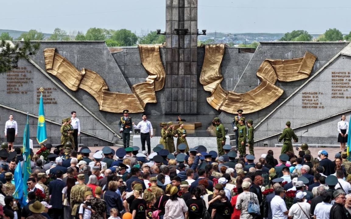 В Усть-Каменогорске почтили память героев Победы