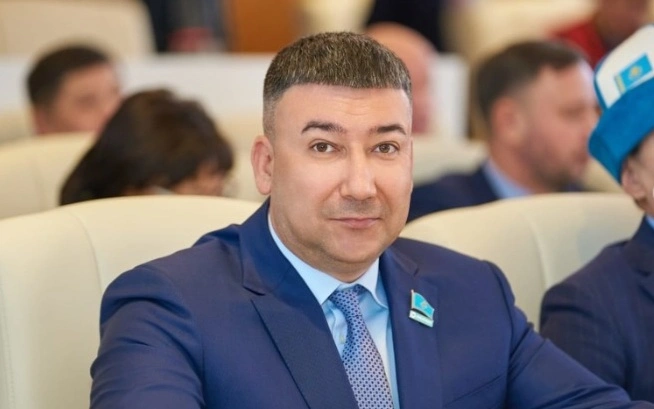 Суд оштрафовал депутата Сомова на 100 млн тенге