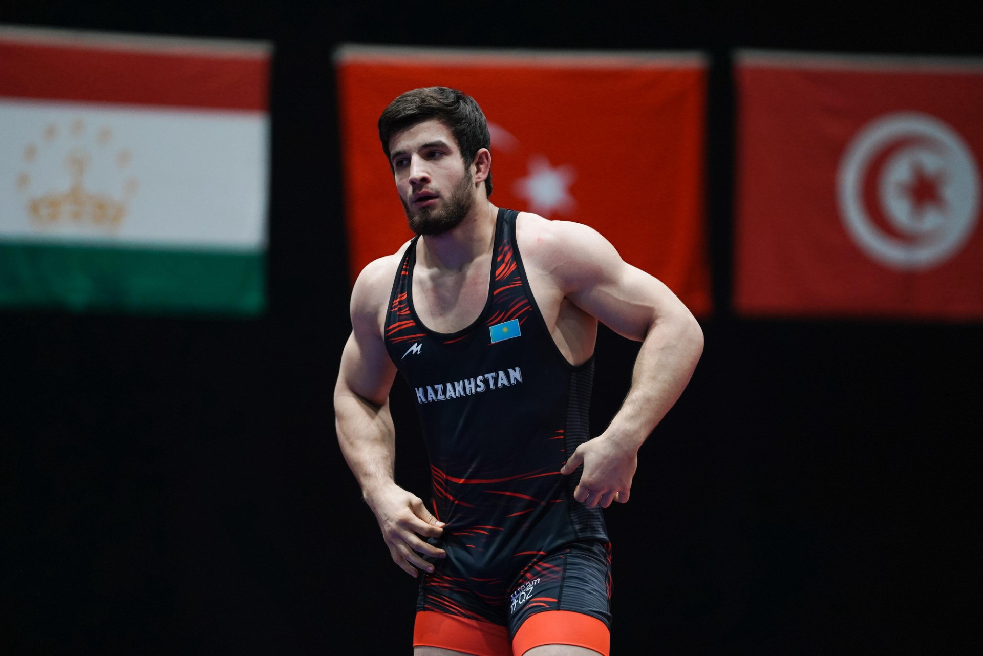 Казахстан выиграл два золота на старте ЧА по борьбе