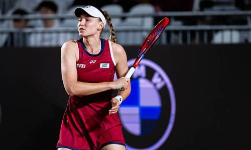 Елена Рыбакина вышла в 1/8 финала в Риме