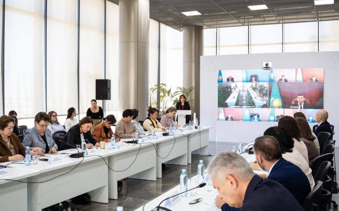 В Астане обсудили работу центров поддержки семьи