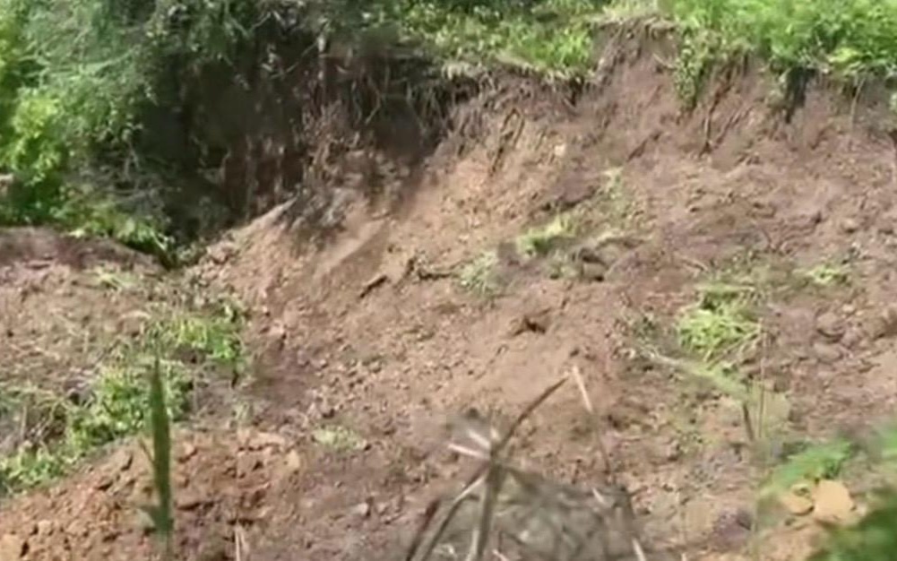 В Медеуском районе Алматы сошел оползень
