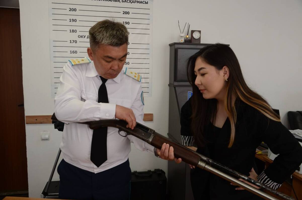 Полиция Улытау изучает найденное в Жанаарке ружье