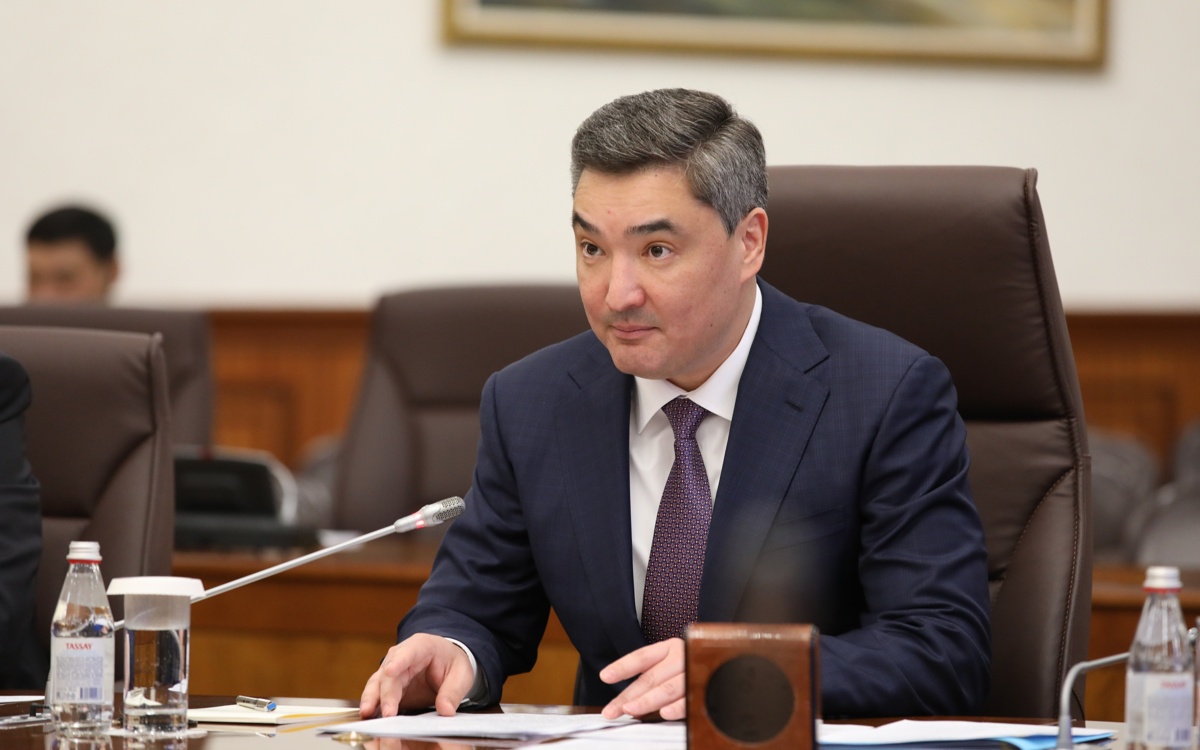 Олжас Бектенов взял на контроль взрыв на «Казцинке»