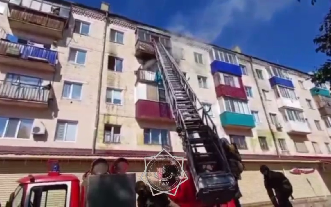 В Рудном из-за пожара эвакуировали 14 человек