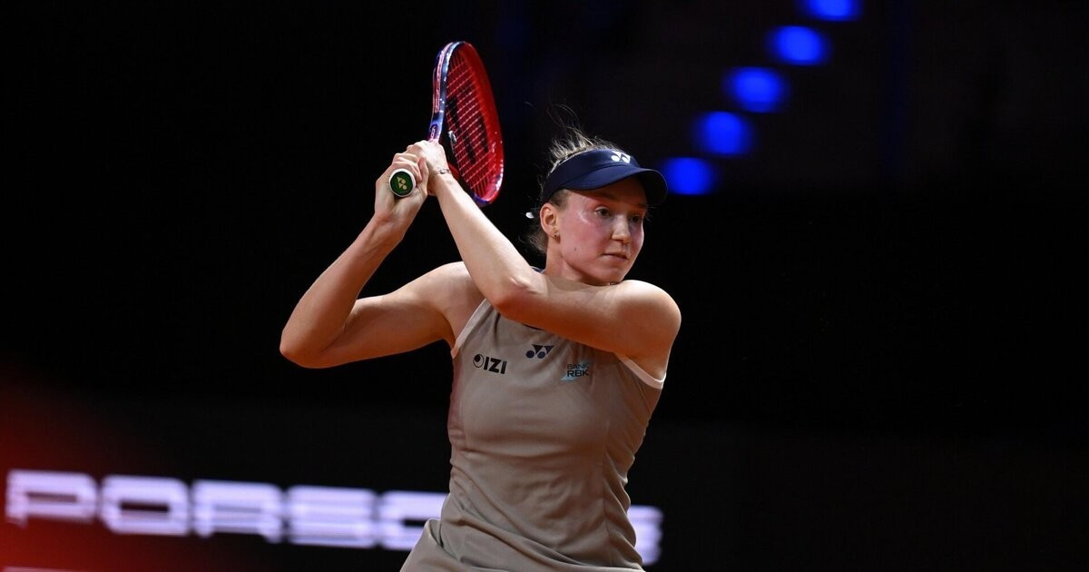 Елена Рыбакина вышла в 1/4 финала теннисного турнира в Лондоне