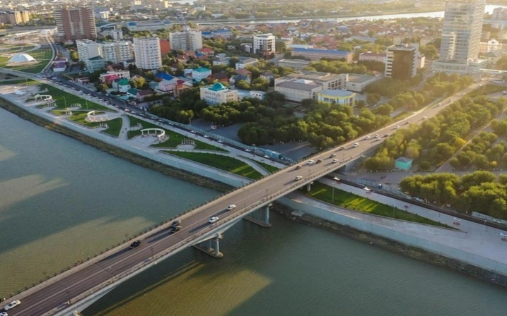 В Атырау на 10 дней закрыли центральный мост