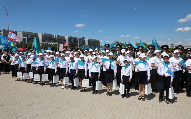 Казахстан вошел в топ-25 индекса прав детей KidsRights