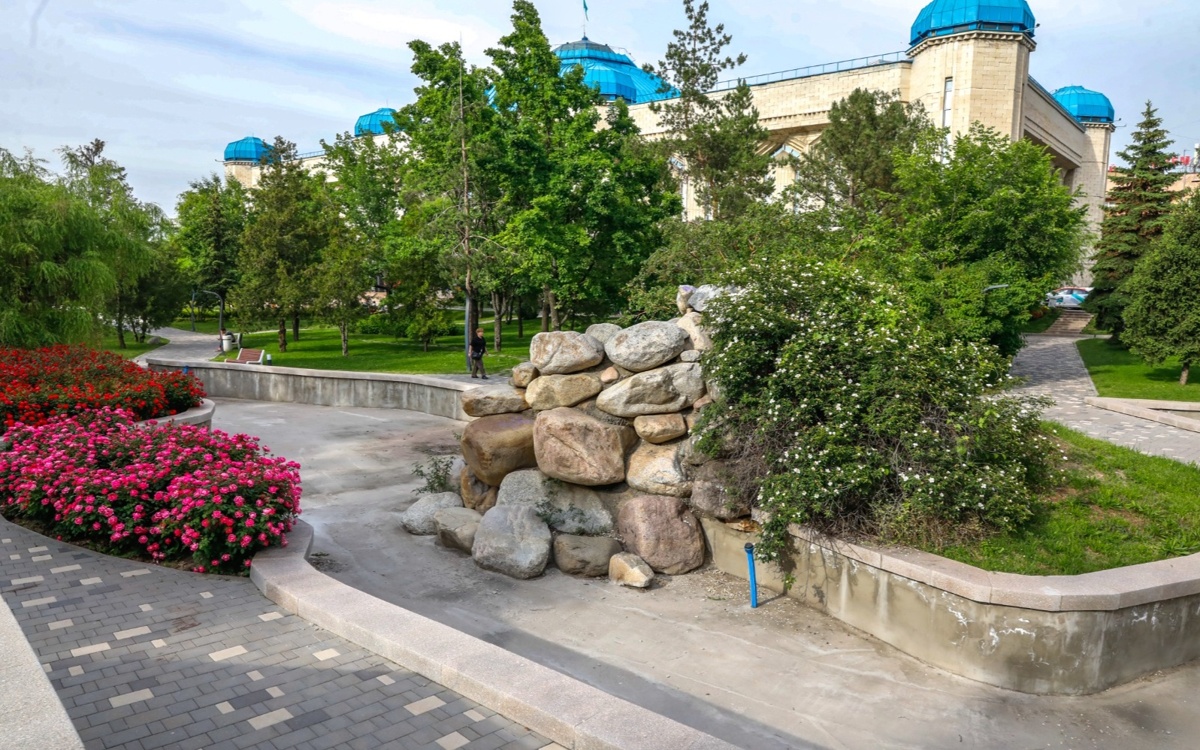 В Алматы временно не работают восемь фонтанов