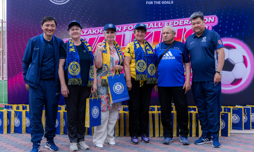 В Караганде женщины впервые сыграли в walking football