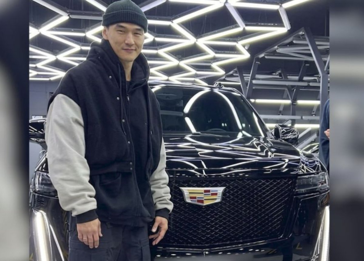 Супруга Сабурова продала Cadillac Escalade в России