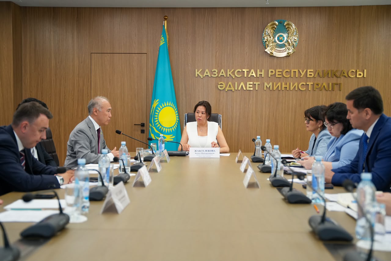 Минюст Казахстана обсудил выплаты за использование произведений
