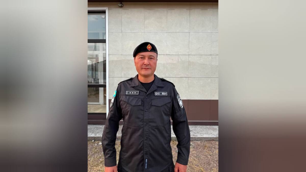 Полицейский спас тонувшего мужчину на Сабындыколе