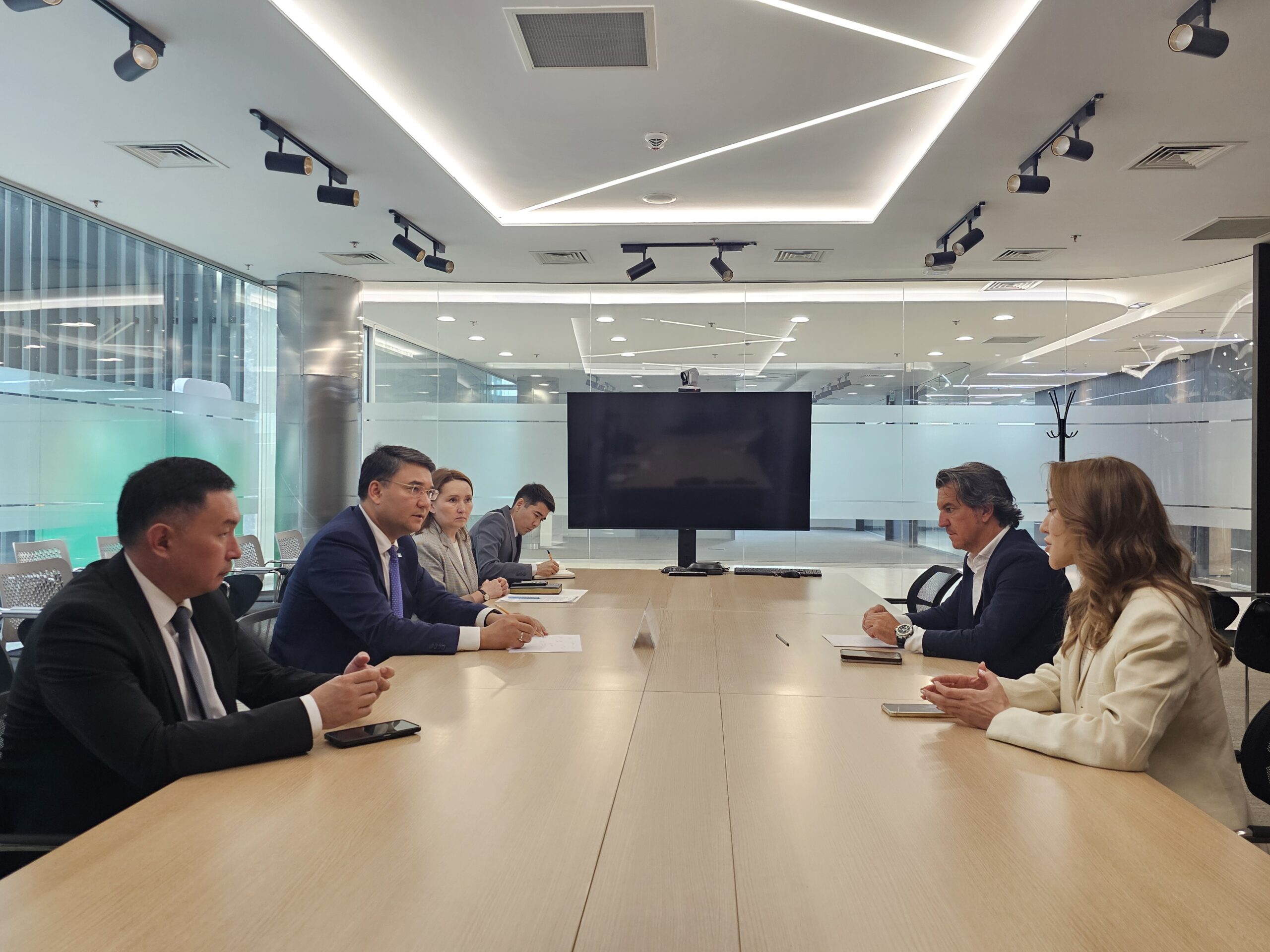 Roca Group строит в Казахстане завод сантехники