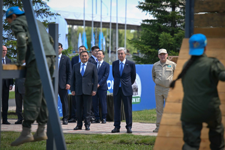 Токаев посетил Военный колледж в Щучинске