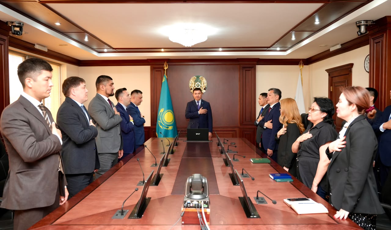 Минэнерго РК отметило День госсимволов