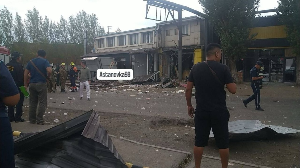 В Астане при хлопке газа на рынке пострадали три человека