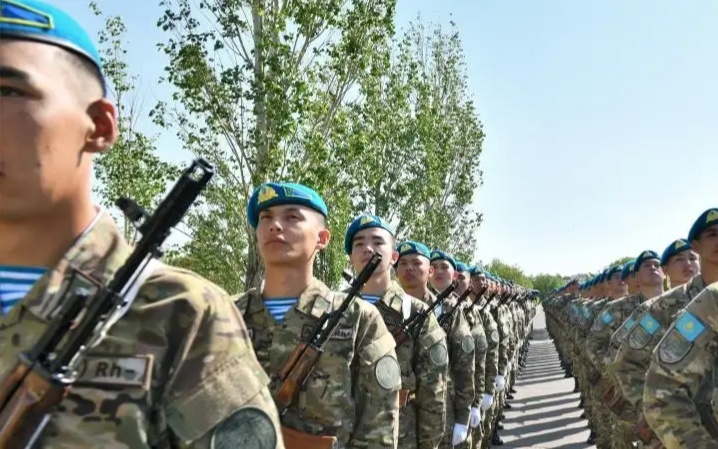 В Нацгвардии РК служат трое полиглотов