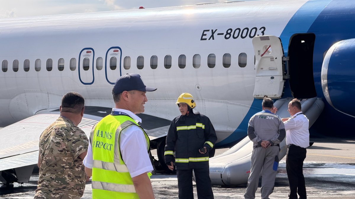 В аэропорту Бишкека приостановили рейсы после ЧП с TezJet