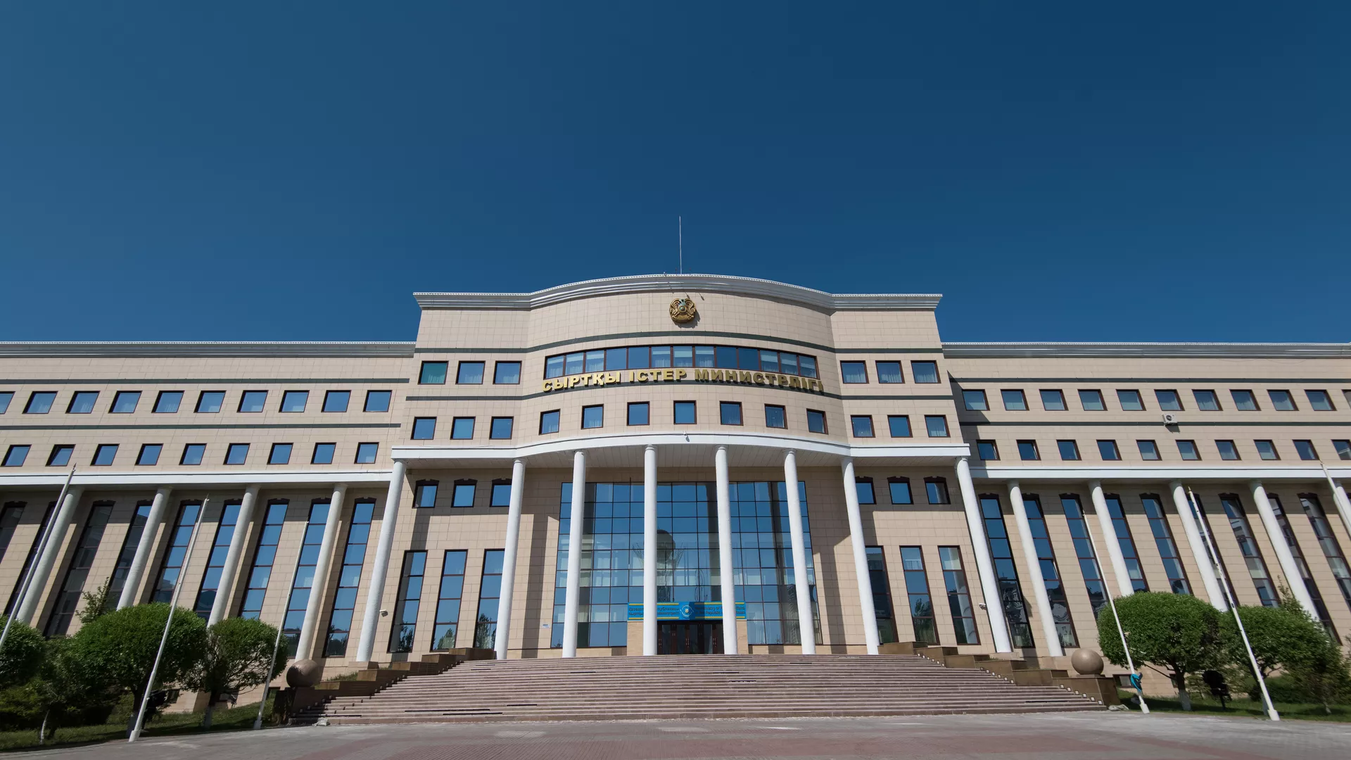 МИД Казахстана открыл аккредитацию на выборы в Курултай