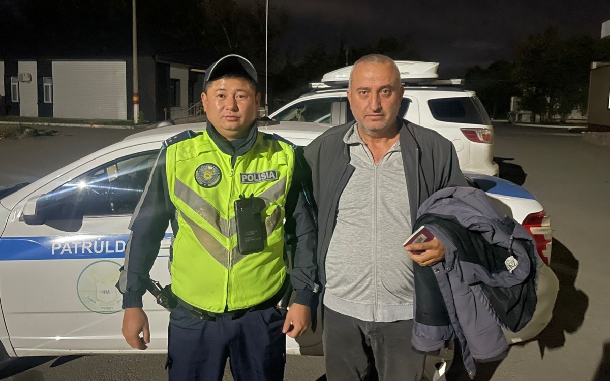 Полицейские Рудного спасли турецкого дальнобойщика