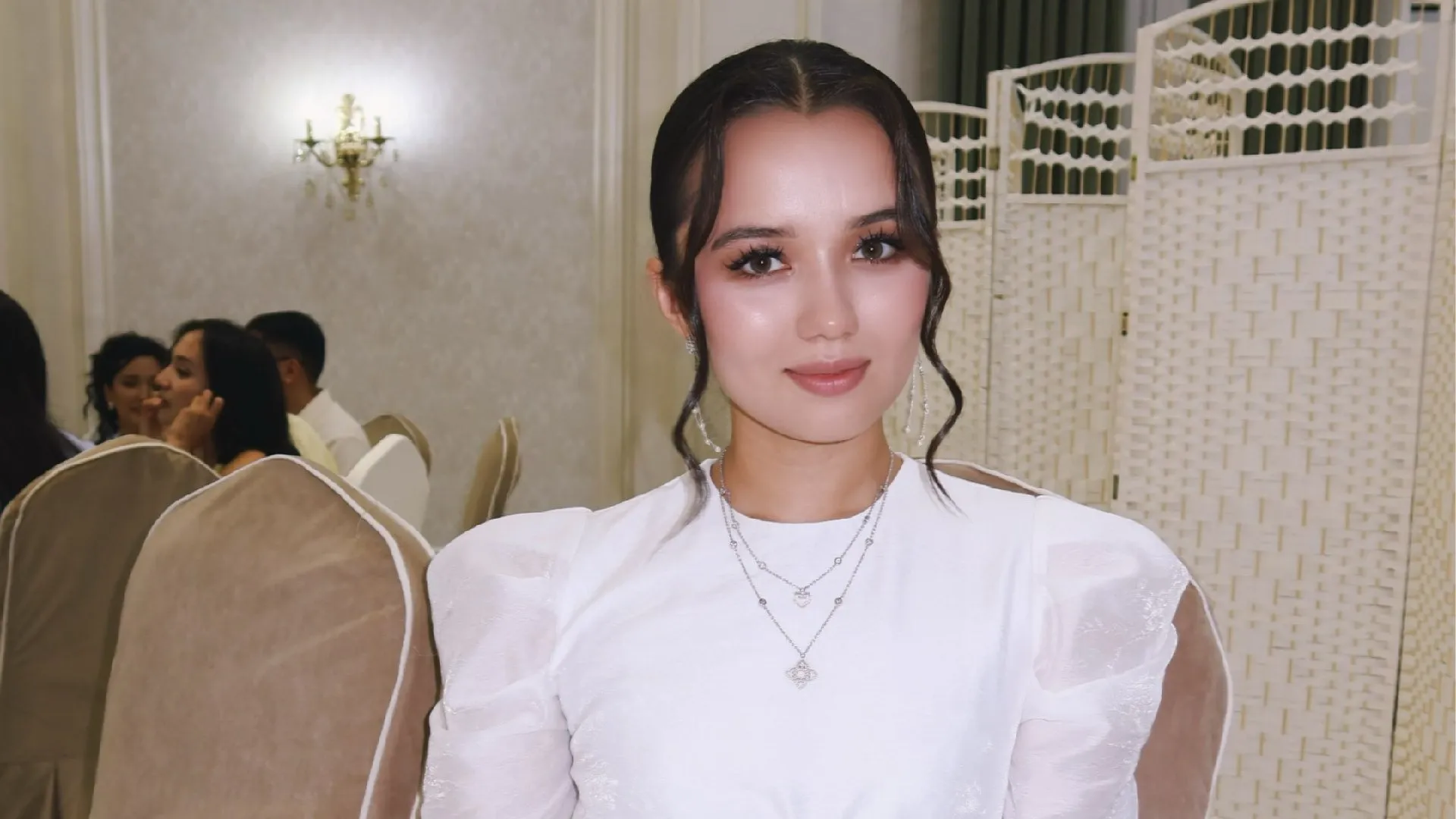Димаш Кудайберген пригласил сестру на сцену в ее 25-летие