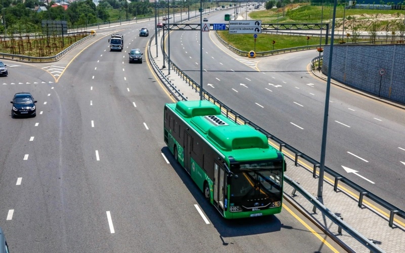 В Алматы выросла скорость автобусов на улице Саина