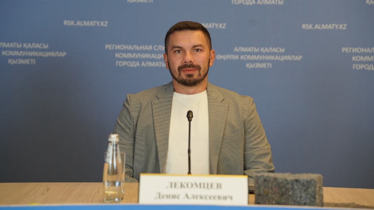 Алматинцы сдали на переработку 700 тонн текстиля