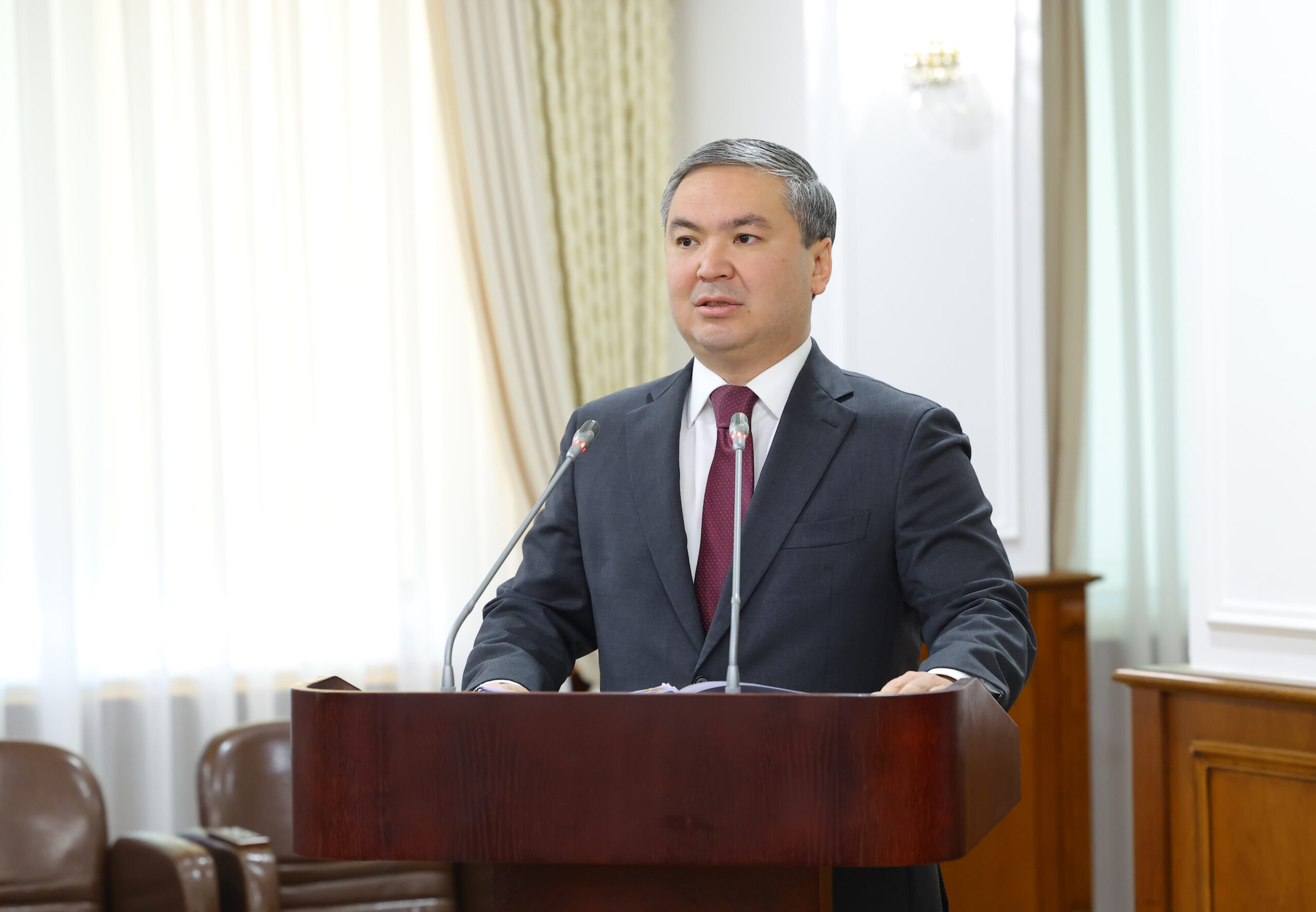 Минпромстрой РК определил 75 новых профессий