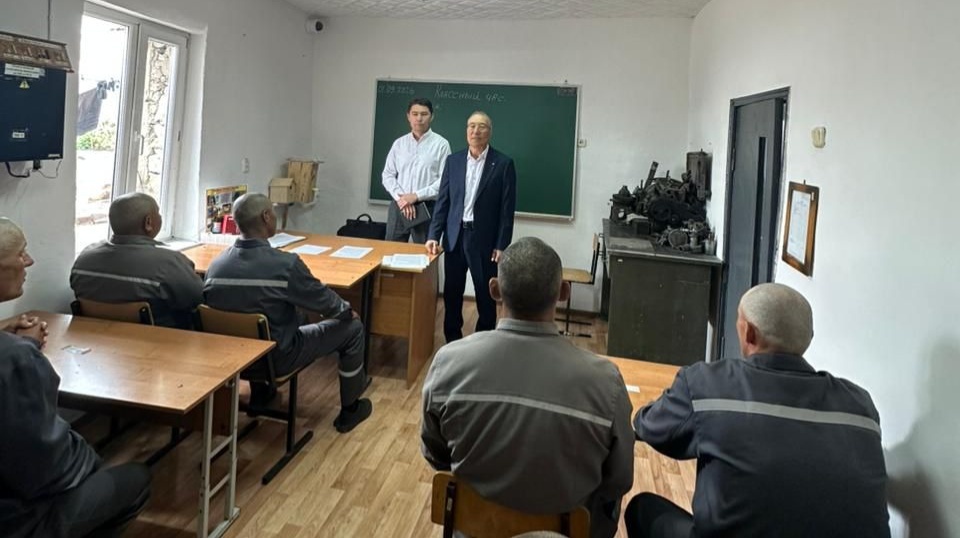 В колониях Карагандинской области начали учиться 180 осужденных