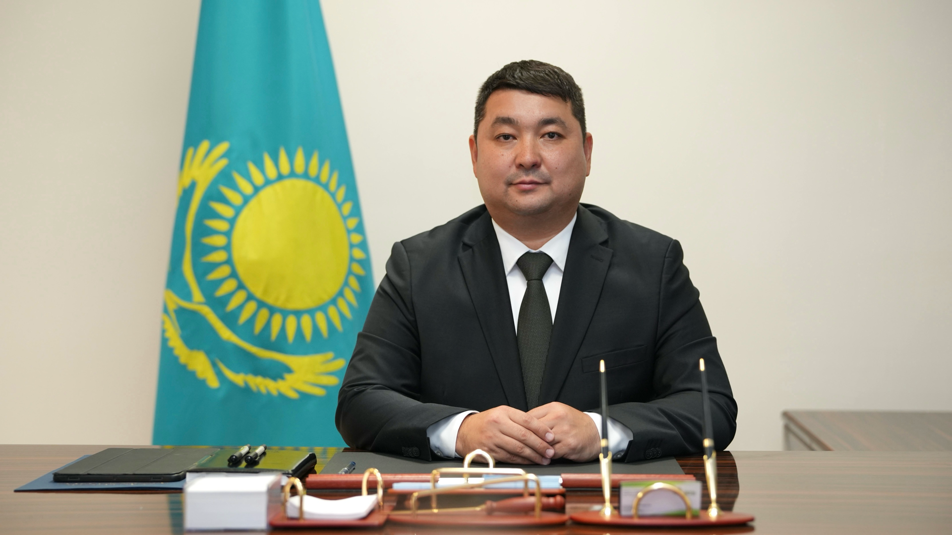 Муханов назначен министром по ЧС Казахстана