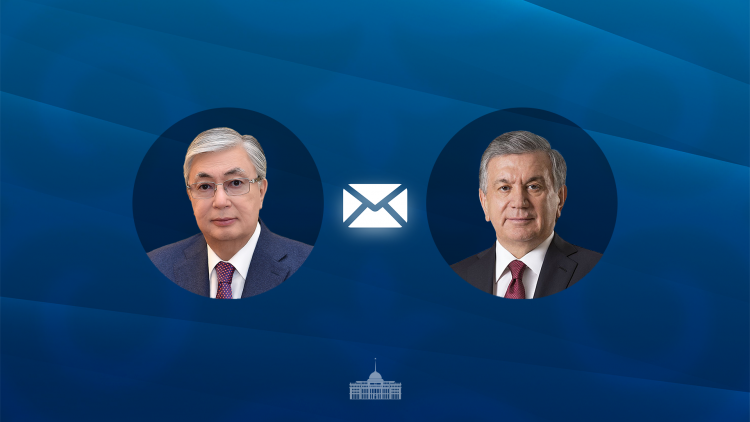 Токаев поздравил Мирзиёева с Днем Независимости